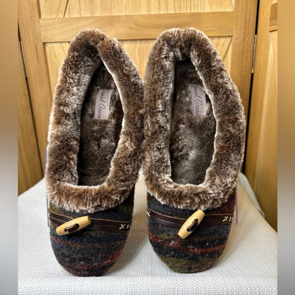 Faux Fur Lined Slippers with Toggle - Picture 1 of 6